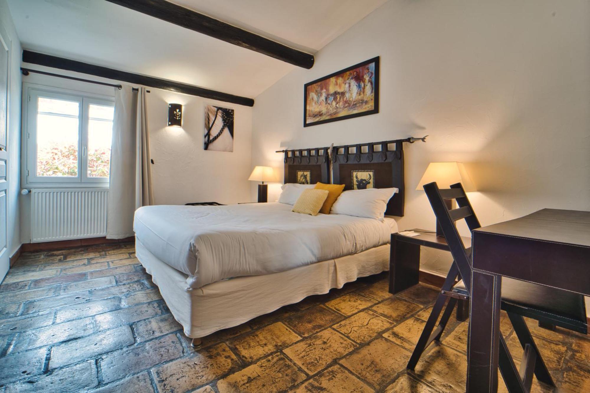 Mas De Calabrun Hotel แซ็งต์-มารี-เดอ-ลา-แมร์ ภายนอก รูปภาพ